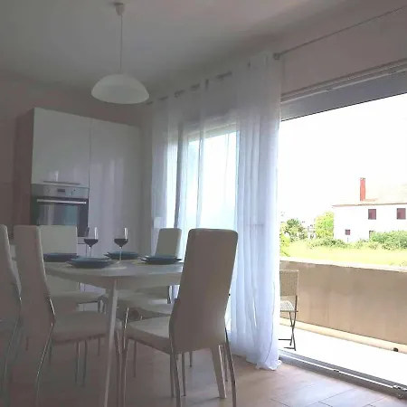 Ana I Ljubo Apartment Sukosan