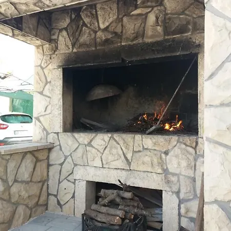 Ana I Ljubo Apartment Sukosan