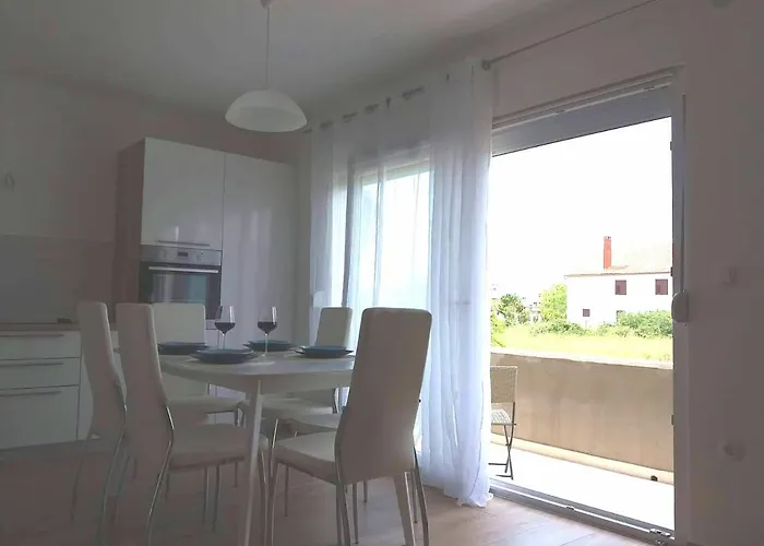 Ana I Ljubo Appartamento Sukošan